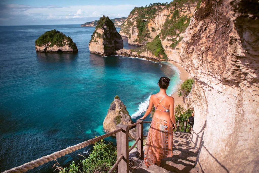 diamond-beach-stairs-nusa-penida